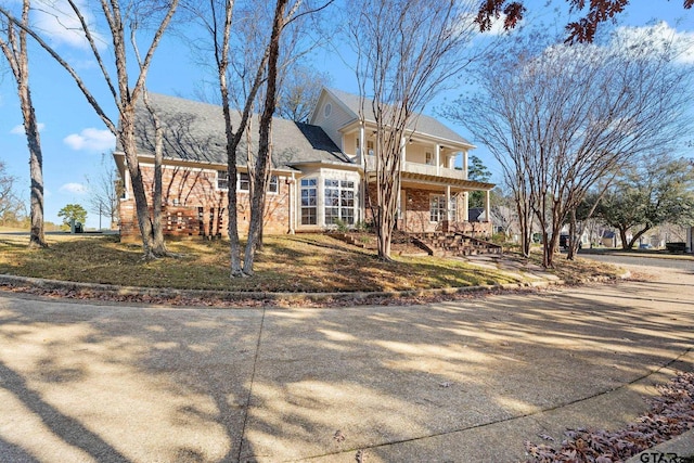 view of front of property with a porch