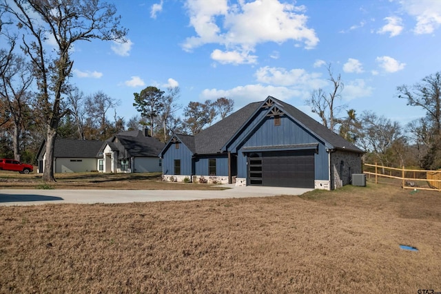 view of front of house with a front lawn