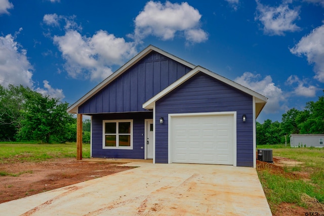 view of front of home featuring central AC