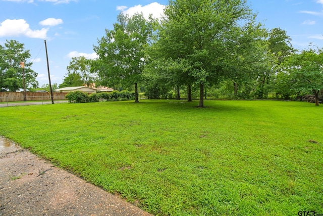 201 Karla Dr, Whitehouse, TX 75791 - view of yard