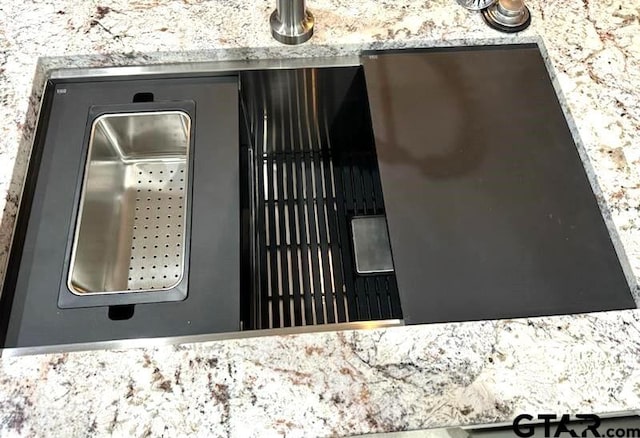 21105 Altuda Ln, Flint, TX 75762 - kitchen view of a sink