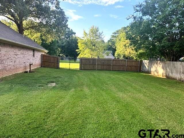 21105 Altuda Ln, Flint, TX 75762 - view of fenced backyard