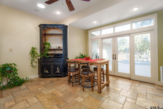 dining space with ceiling fan