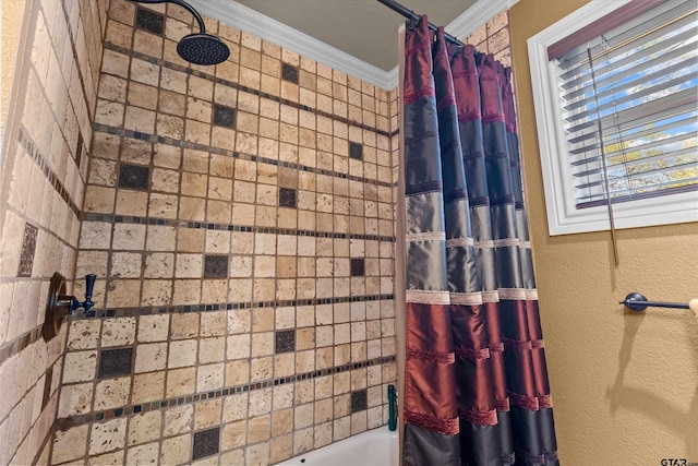 bathroom with shower / bath combo with shower curtain and ornamental molding