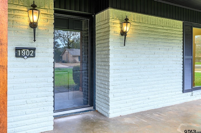 view of property entrance