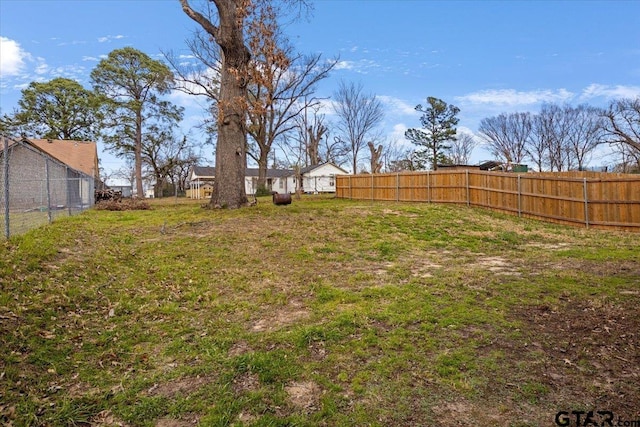 2609 Tulsa St, Tyler, TX 75702 - view of yard