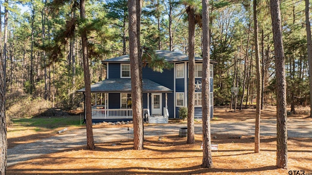 view of front of property featuring a porch