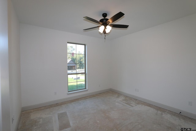 empty room with ceiling fan