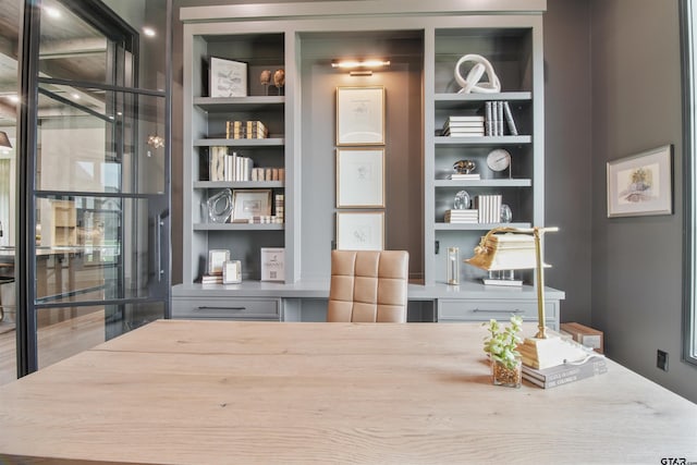 3312 Forest Ct, Tyler, TX 75703 - dining room featuring built in shelves