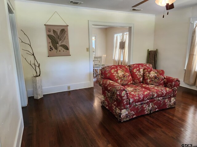 645 W Kilpatrick St, Mineola, TX 75773 - photo 8
