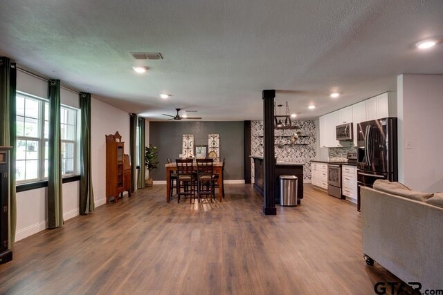 207 Inwood Dr, Palestine, TX 75801 - photo 5