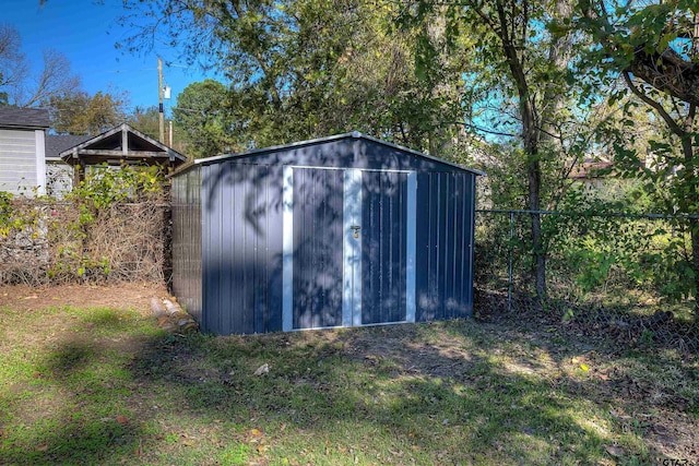 view of outbuilding