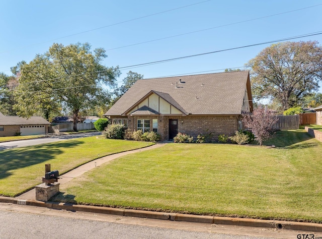 view of front of home featuring a front lawn