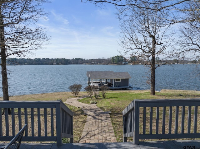 view of yard with a water view