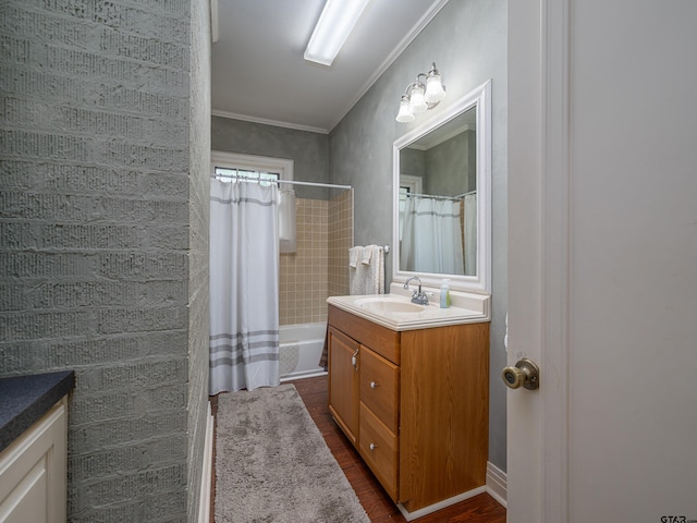 14900 Fm 848, Whitehouse, TX 75791 - bathroom featuring vanity, wood finished floors, ornamental molding, and shower / tub combo with curtain