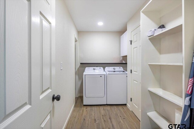 194 Debra Dr, Bullard, TX 75757 - clothes washing area featuring independent washer and dryer, light wood finished floors, baseboards, and recessed lighting
