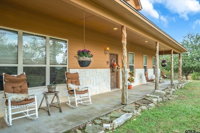 view of patio / terrace with covered porch