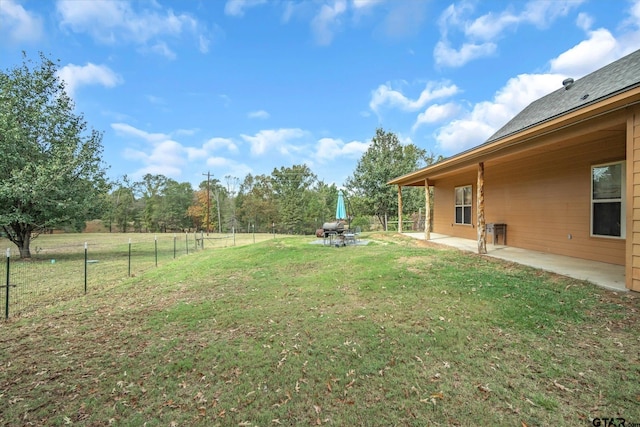 view of yard with a patio