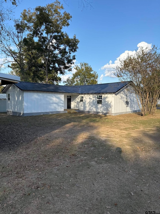 view of front of house