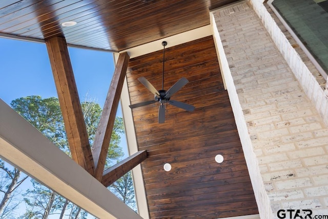 details featuring ceiling fan