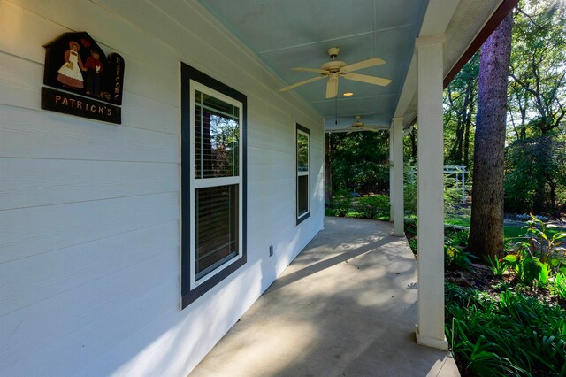 view of patio with ceiling fan