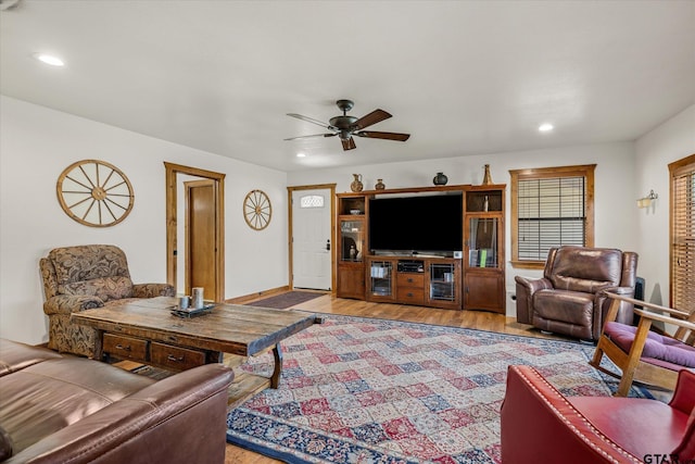 110 Vz County Road 2121, Canton, TX 75103 - living room featuring a ceiling fan, light wood-type flooring, baseboards, and recessed lighting