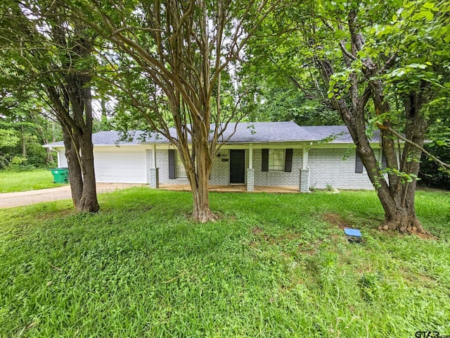 407 Indian Creek Dr, Palestine, TX 75801 - photo 1