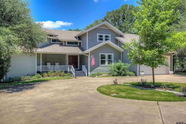 view of front of property featuring covered porch