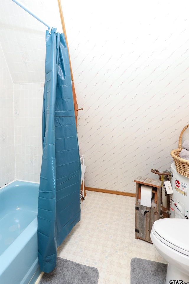 bathroom featuring shower / bath combo with shower curtain, lofted ceiling, and toilet