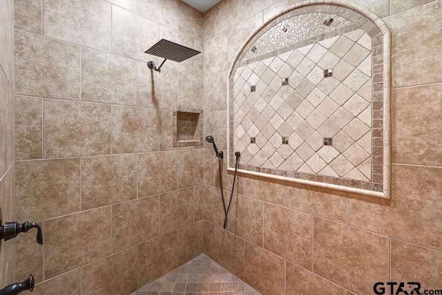 4133 Colina Trl, Tyler, TX 75707 - full bath with a tile shower