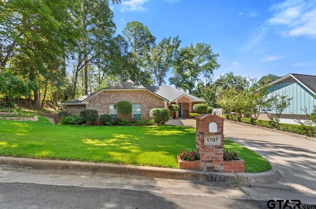 1707 Picadilly Pl, Tyler, TX 75703 - photo 1