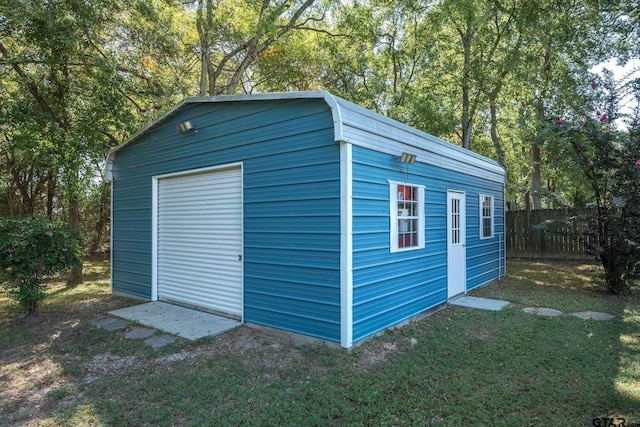924 Bradley Dr, Athens, TX 75751 - view of outbuilding with an outdoor structure and fence