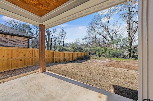 view of yard featuring a patio