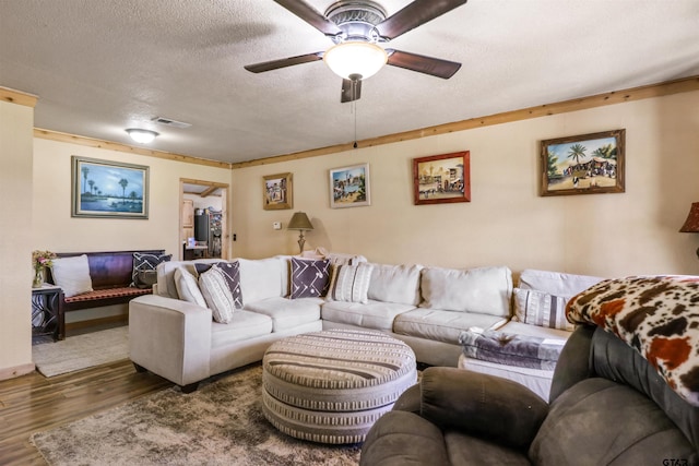614 Maple Ave, Cushing, TX 75760 - photo 4