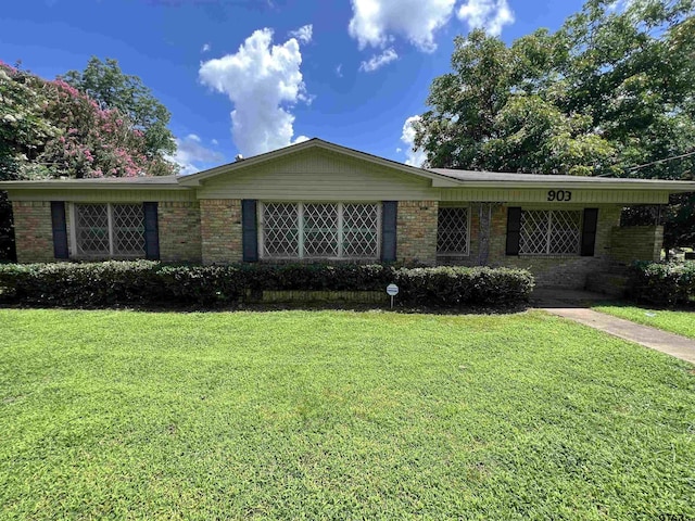903 Shari Dr, Hughes Springs, TX 75656 - photo 1