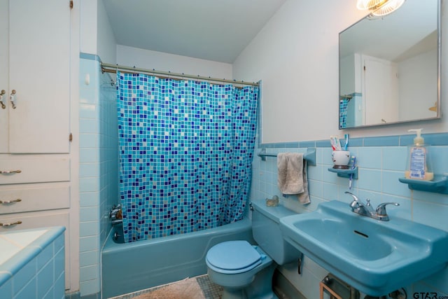 126 Jordan, Rusk, TX 75785 - full bathroom with shower / tub combo and tile walls