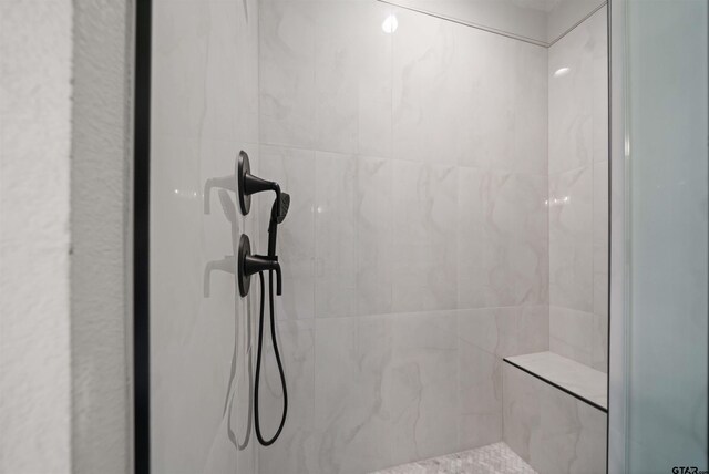 1838 Rocky Mtn, Tyler, TX 75703 - bathroom featuring a tile shower