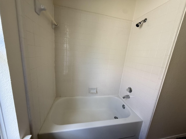 2414 Stillwater Dr, Mesquite, TX 75181 - full bath with shower / bathtub combination