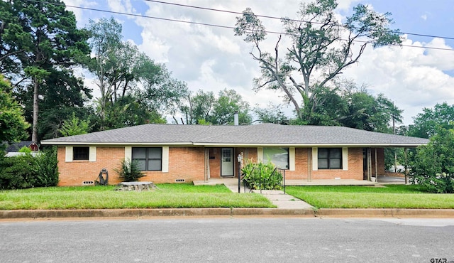 3008 Oak Knob Dr, Tyler, TX 75701 - single story home featuring brick siding, a front lawn, and a shingled roof