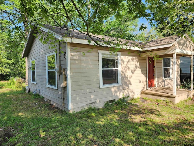 exterior space featuring a yard