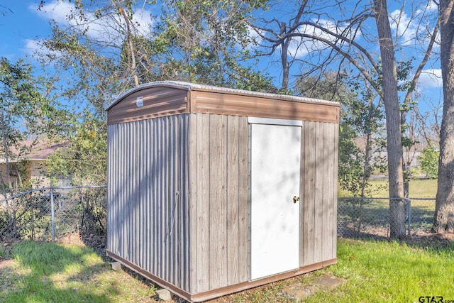 view of outbuilding