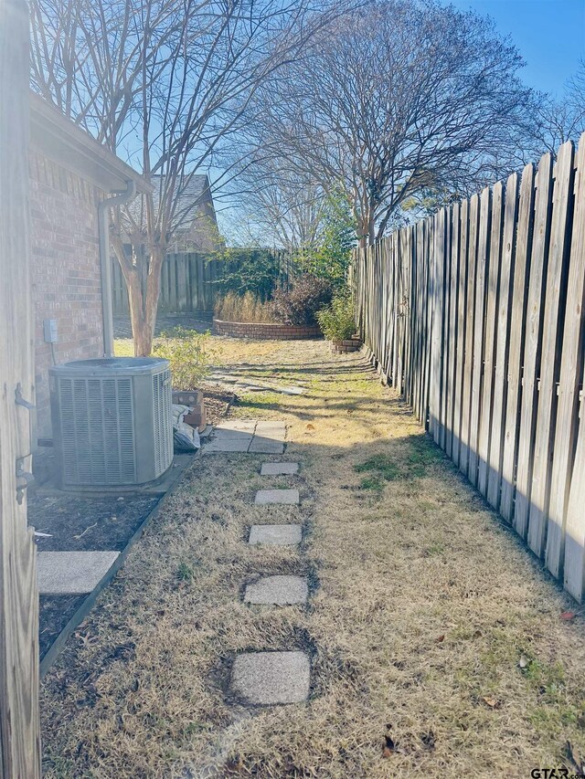 5603 Thomas Nelson Dr, Tyler, TX 75707 - view of fenced backyard