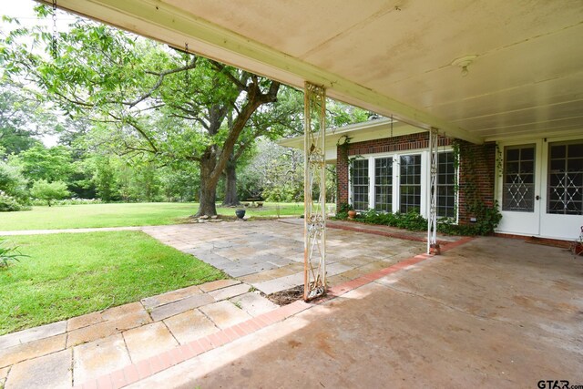 510 E Longview St, Arp, TX 75750 - view of patio / terrace
