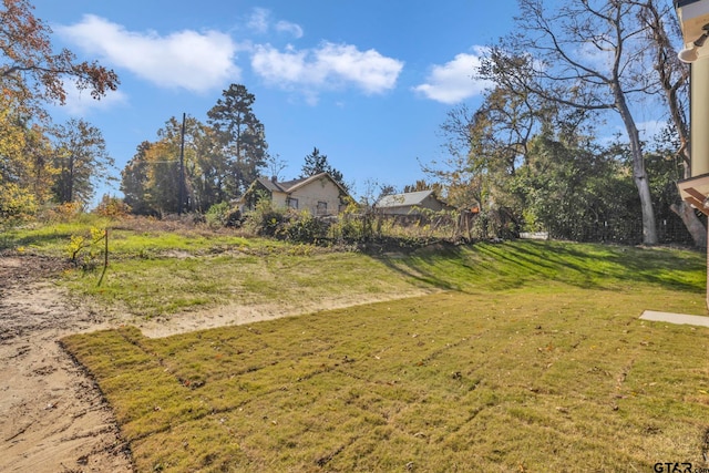 1410 W Connally St, Tyler, TX 75701 - view of green lawn