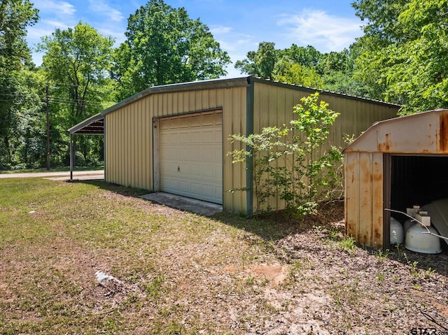 364 San Saba Ln, Mount Vernon, TX 75457 - view of detached garage