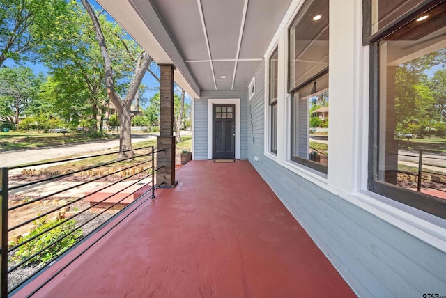 1314 N Queen St, Palestine, TX 75803 - view of patio featuring a porch