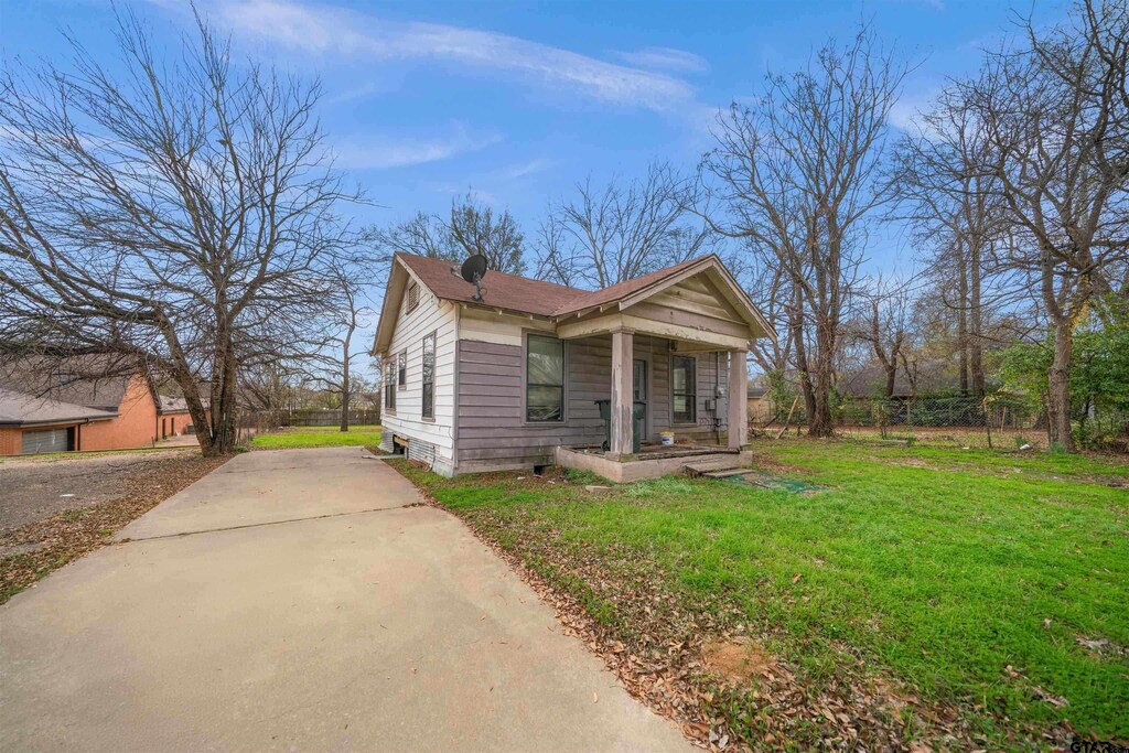 1212 W Paul St, Tyler, TX 75702 - photo 2