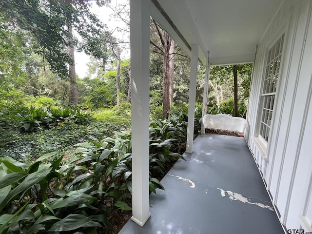 1106 E Redbud, Crockett, TX 75835 - view of covered porch