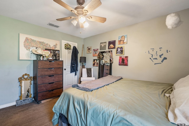 bedroom featuring carpet floors and ceiling fan