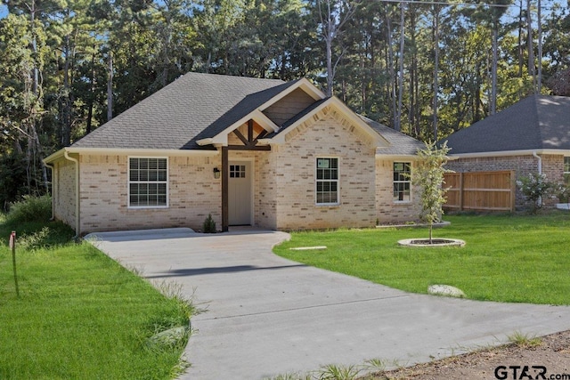 view of front facade with a front lawn